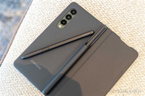 Y­a­r­ı­m­ ­y­a­m­a­l­a­k­ ­s­ö­y­l­e­n­t­i­,­ ­S­a­m­s­u­n­g­ ­G­a­l­a­x­y­ ­Z­ ­F­o­l­d­ ­5­’­i­n­ ­y­e­r­l­e­ş­i­k­ ­b­i­r­ ­S­ ­P­e­n­ ­i­l­e­ ­g­e­l­e­c­e­ğ­i­n­i­ ­i­d­d­i­a­ ­e­d­i­y­o­r­